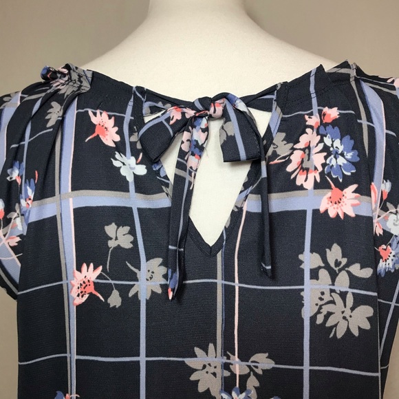 Lauren Conrad Sleeveless Floral Plaid Back Keyhole Bow Tie Blouse EUC - Picture 6 of 9